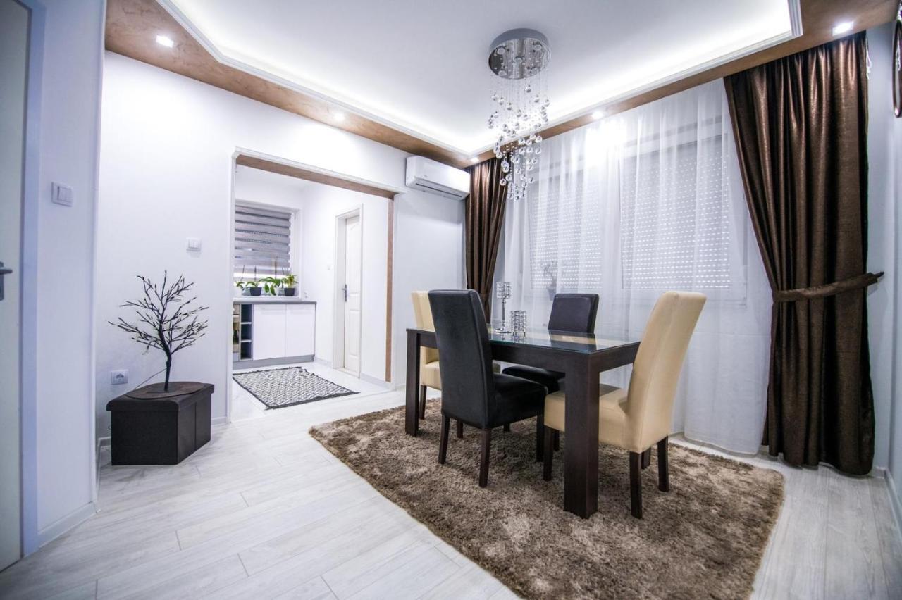 Apartman Nina II Sremska Mitrovica Exteriör bild